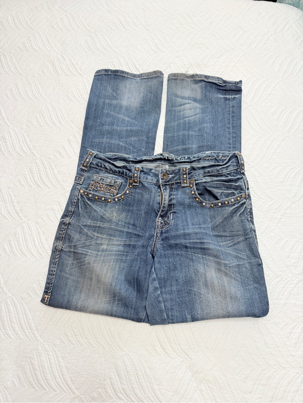 Cowgirl Tuff Studded Mid-Wash Blue Women’s Jeans. Size 31